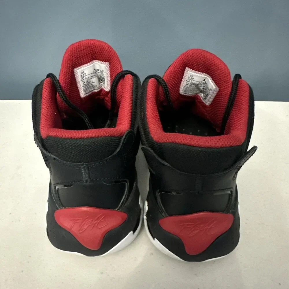 Jordan Max Aura 4 (GS) Youth Shoes black red white DQ8404-061 Sz 3.5Y